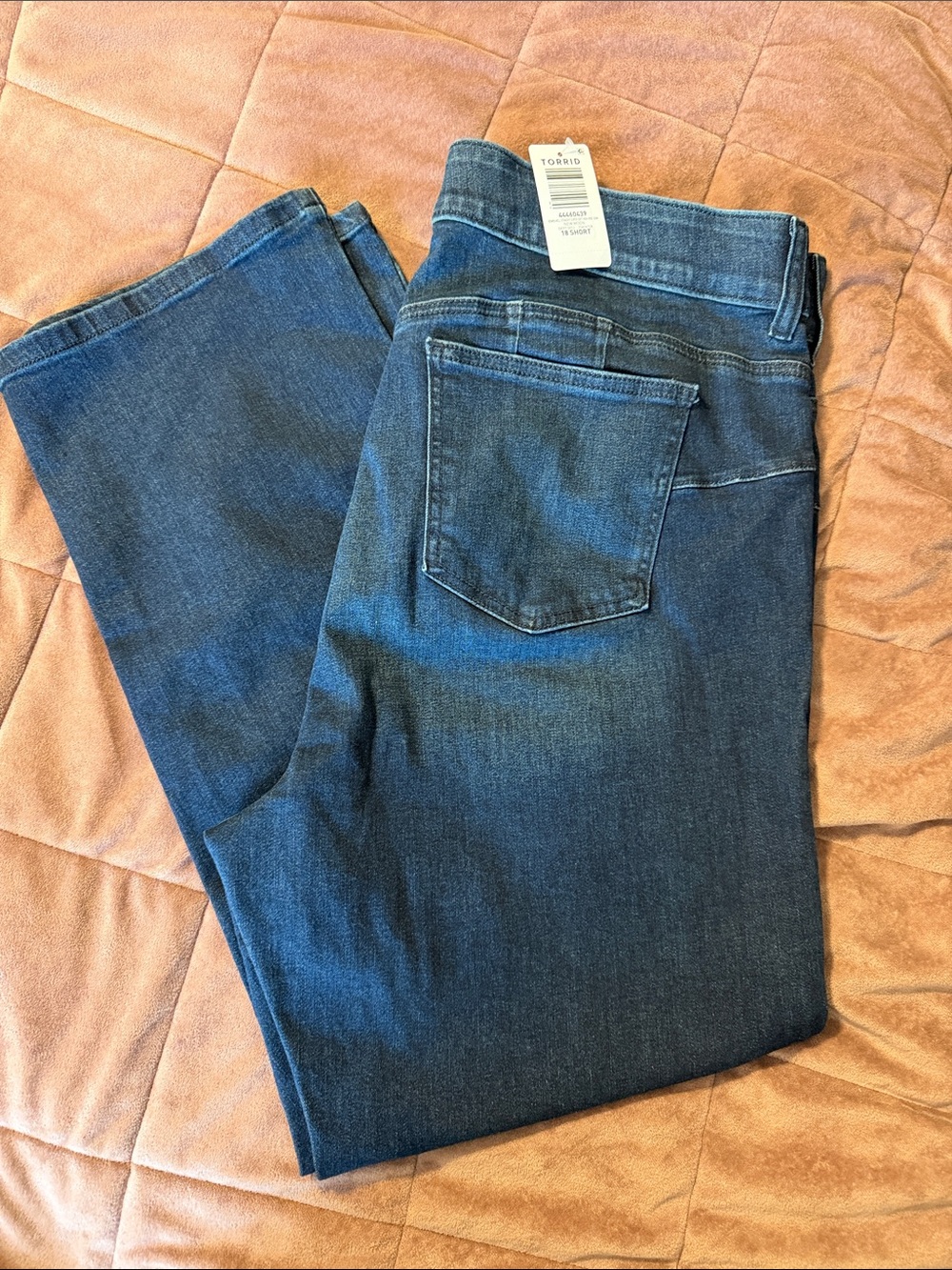 Torrid NWT Bombshell Straight Leg Jeans